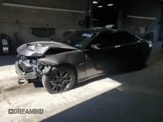 2019 Dodge Charger Scat Pack с VIN 2C3CDXGJ9KH646424, выставлен на аукционе Copart как лот 83790725 с пробегом 42 255 миль миль и Списание • Salvage title. История ставок и продаж доступна на DreamBid. Изображение 1.
