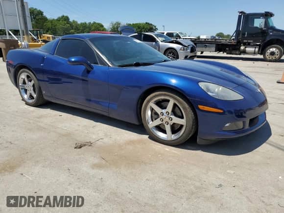 2006 Chevrolet Corvette с VIN 1G1YY26U465122463, выставлен на аукционе Copart как лот 60156064 с пробегом 31 298 миль миль и Списание • Salvage title. История ставок и продаж доступна на DreamBid. Изображение 4.