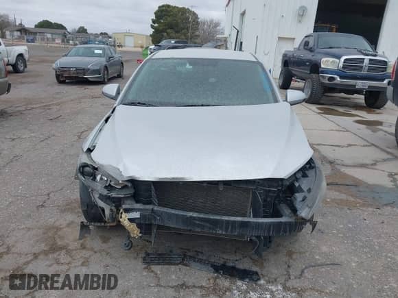 2018 Hyundai Elantra Value Edition с VIN 5NPD84LF5JH220305, выставлен на аукционе IAAI как лот 40916766 с пробегом 130 900 миль миль и . История ставок и продаж доступна на DreamBid. Изображение 12.