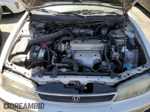 1997 Honda Accord Value с VIN 1HGCD5683VA171467, выставлен на аукционе Copart как лот 66351414 с пробегом 350 770 миль миль и Списание • Salvage title. История ставок и продаж доступна на DreamBid. Изображение 11.