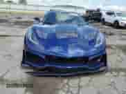 2018 Chevrolet Corvette 1LT z VIN 1G1YB2D71J5101304, wystawiony jako Copart lot #64111735 z przebiegiem Nie podano mil oraz Szkoda całkowita • Salvage title. Historia ofert i sprzedaży dostępna na DreamBid. Obrazek 5.