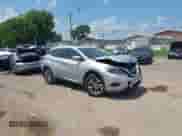 2018 Nissan Murano SL z VIN 5N1AZ2MG5JN137013, wystawiony jako IAAI lot #42586078 z przebiegiem 84 214 mil mil oraz . Historia ofert i sprzedaży dostępna na DreamBid. Obrazek 1.