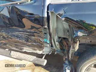 2015 Chevrolet Silverado 1500 LT z VIN 3GCPCREC4FG287764, wystawiony jako IAAI lot #43009197 z przebiegiem 117 096 mil mil oraz . Historia ofert i sprzedaży dostępna na DreamBid. Obrazek 6.