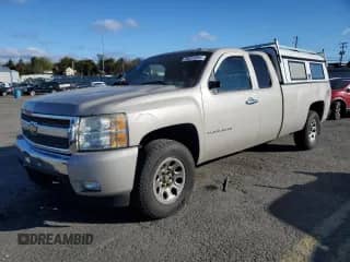 2008 Chevrolet Silverado 1500 1LT with VIN 1GCEK19JX8E190065, listed as a Copart auction lot 76371654 with 181,386 mi miles and Salvage title. Bid and sale history available at DreamBid. Image 1.
