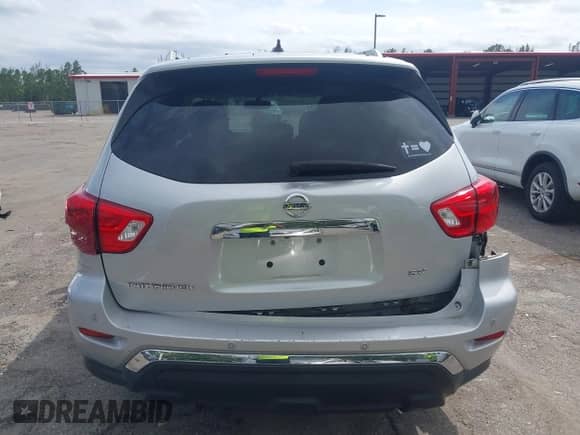 2018 Nissan Pathfinder S with VIN 5N1DR2MN9JC637022, listed as a IAAI auction lot 40555746 with 96,269 mi miles and . Bid and sale history available at DreamBid. Image 16.