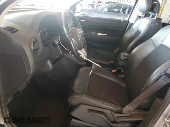 2017 Jeep Compass High Altitude с VIN 1C4NJCEB9HD206551, выставлен на аукционе Copart как лот 70112315 с пробегом 128 404 миль миль и Списание • Salvage title. История ставок и продаж доступна на DreamBid. Изображение 7.