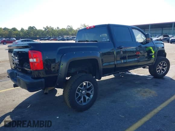 2017 GMC Sierra 1500 SLE with VIN 3GTU2MEC1HG502853, listed as a IAAI auction lot 43367961 with 118,722 mi miles and . Bid and sale history available at DreamBid. Image 4.