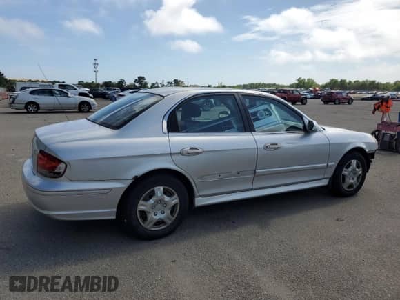 2004 Hyundai Sonata z VIN KMHWF25S44A002313, wystawiony jako Copart lot #63228375 z przebiegiem 165 208 mil mil oraz Szkoda całkowita • Salvage title. Historia ofert i sprzedaży dostępna na DreamBid. Obrazek 3.