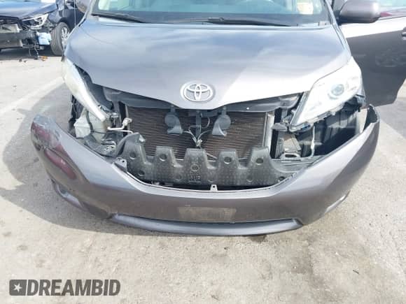2013 Toyota Sienna XLE AAS with VIN 5TDYK3DC4DS378960, listed as a IAAI auction lot 43352181 with 160,236 mi miles and . Bid and sale history available at DreamBid. Image 6.