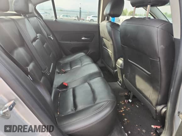 2015 Chevrolet Cruze LT z VIN 1G1PE5SB4F7126172, wystawiony jako Copart lot #71657435 z przebiegiem 117 026 mil mil oraz Szkoda całkowita • Salvage title. Historia ofert i sprzedaży dostępna na DreamBid. Obrazek 10.