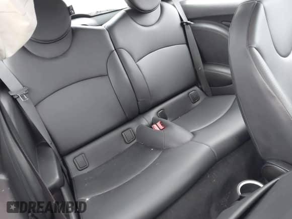 2013 MINI Hardtop с VIN WMWSU3C59DT548635, выставлен на аукционе IAAI как лот 42176999 с пробегом 111 357 миль миль и . История ставок и продаж доступна на DreamBid. Изображение 8.