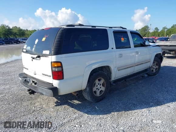 2005 Chevrolet Suburban LS с VIN 3GNEC16Z05G125924, выставлен на аукционе IAAI как лот 42241502 с пробегом 204 435 миль миль и . История ставок и продаж доступна на DreamBid. Изображение 4.