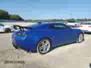 2017 Chevrolet Camaro 2SS z VIN 1G1FH1R71H0103005, wystawiony jako Copart lot #71564365 z przebiegiem 56 715 mil mil oraz Szkoda całkowita • Salvage title. Historia ofert i sprzedaży dostępna na DreamBid. Obrazek 3.
