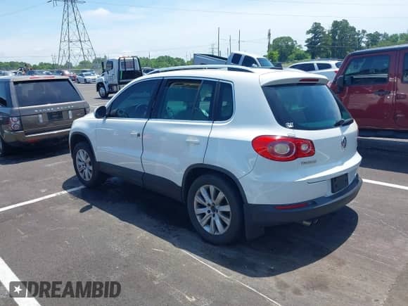 2010 Volkswagen Tiguan с VIN WVGAV9AX0AW510512, выставлен на аукционе IAAI как лот 42532527 с пробегом 193 910 миль миль и . История ставок и продаж доступна на DreamBid. Изображение 3.