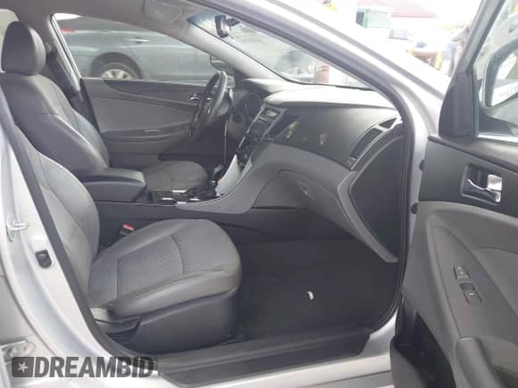 2013 Hyundai Sonata Limited with VIN 5NPEC4AC9DH621632, listed as a IAAI auction lot 43405790 with 243,889 mi miles and . Bid and sale history available at DreamBid. Image 5.