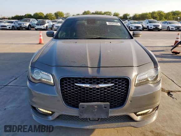 2018 Chrysler 300 S с VIN 2C3CCABTXJH274812, выставлен на аукционе Copart как лот 68945565 с пробегом 127 351 миль миль и Списание • Salvage title. История ставок и продаж доступна на DreamBid. Изображение 5.