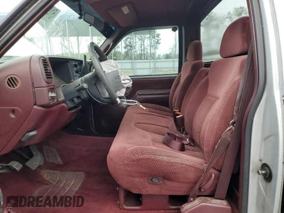 1997 Chevrolet Silverado 1500 with VIN 1GCEC14R2VZ231710, listed as a Copart auction lot 51452965 with 263,678 mi miles and Salvage title. Bid and sale history available at DreamBid. Image 7.