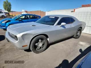 2010 Dodge Challenger SE с VIN 2B3CJ4DV3AH321679, выставлен на аукционе Copart как лот 82572445 с пробегом 195 197 миль миль и Чистый • Clean title. История ставок и продаж доступна на DreamBid. Изображение 1.