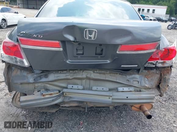 2011 Honda Accord SE с VIN 1HGCP2F66BA109951, выставлен на аукционе IAAI как лот 43038881 с пробегом 243 000 миль миль и . История ставок и продаж доступна на DreamBid. Изображение 6.