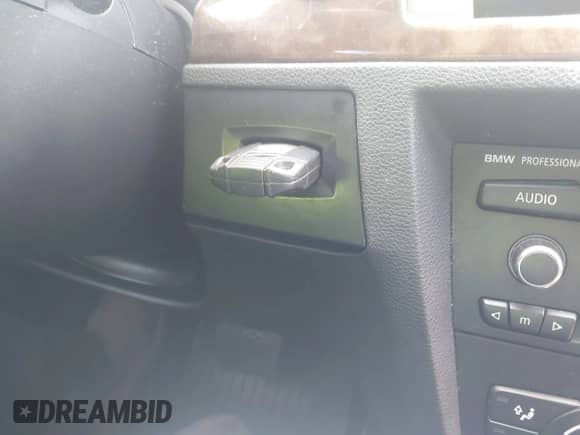 2007 BMW 3 Series 328i z VIN WBAWB33577PV72467, wystawiony jako IAAI lot #43137715 z przebiegiem 185 657 mil mil oraz . Historia ofert i sprzedaży dostępna na DreamBid. Obrazek 11.