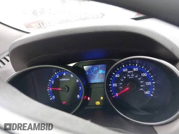 2012 Hyundai Tucson GLS с VIN KM8JU3AC8CU358751, выставлен на аукционе IAAI как лот 41553761 с пробегом 132 569 миль миль и . История ставок и продаж доступна на DreamBid. Изображение 15.