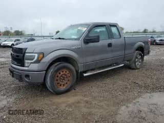 2013 Ford F-150 STX с VIN 1FTFX1EF1DFC75825, выставлен на аукционе Copart как лот 81069525 с пробегом 135 479 миль миль и Списание • Salvage title. История ставок и продаж доступна на DreamBid. Изображение 1.