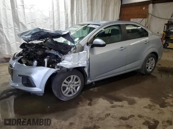 2017 Chevrolet Sonic LS с VIN 1G1JB5SG9H4168349, выставлен на аукционе Copart как лот 83782755 с пробегом Не указан миль и Списание • Salvage title. История ставок и продаж доступна на DreamBid. Изображение 1.