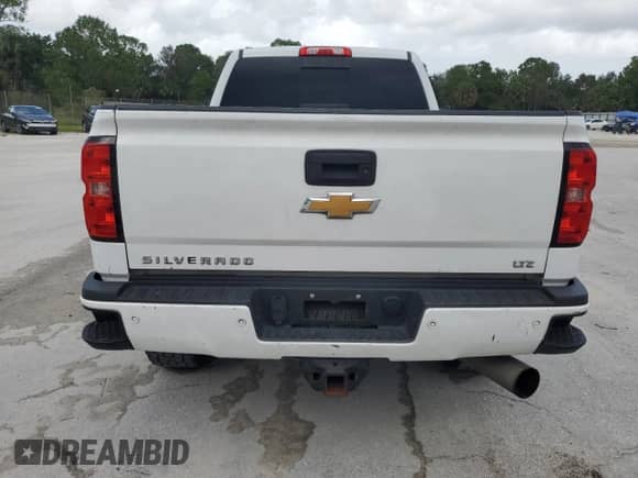 2017 Chevrolet Silverado 2500HD LTZ с VIN 1GC1KWEY0HF212244, выставлен на аукционе Copart как лот 80336755 с пробегом 206 677 миль миль и Списание • Salvage title. История ставок и продаж доступна на DreamBid. Изображение 6.