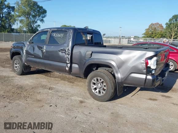 2019 Toyota Tacoma SR5 с VIN 5TFDZ5BN0KX040506, выставлен на аукционе IAAI как лот 43100664 с пробегом 143 995 миль миль и . История ставок и продаж доступна на DreamBid. Изображение 3.