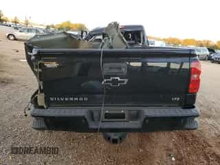 2016 Chevrolet Silverado 3500HD LTZ z VIN 1GC4K0E8XGF201549, wystawiony jako Copart lot #80515434 z przebiegiem 120 680 mil mil oraz Szkoda całkowita • Salvage title. Historia ofert i sprzedaży dostępna na DreamBid. Obrazek 6.