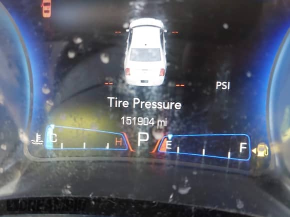 2016 Chrysler 300 C с VIN 2C3CCAEG2GH348411, выставлен на аукционе IAAI как лот 43237030 с пробегом 151 904 миль миль и . История ставок и продаж доступна на DreamBid. Изображение 16.