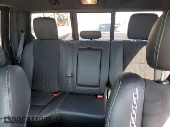 2017 Ram 1500 Rebel z VIN 1C6RR7YT4HS794237, wystawiony jako Copart lot #84383725 z przebiegiem 111 654 mil mil oraz Szkoda całkowita • Salvage title. Historia ofert i sprzedaży dostępna na DreamBid. Obrazek 10.