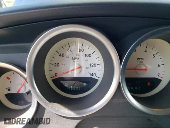 2005 Dodge Magnum SXT with VIN 2D4GZ48V05H688812, listed as a Copart auction lot 57261475 with 146,633 mi miles and Salvage title. Bid and sale history available at DreamBid. Image 9.
