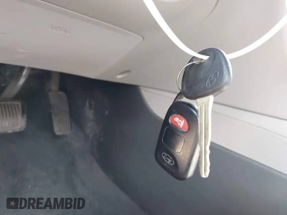 2017 Hyundai Elantra SE z VIN 5NPD74LF6HH204370, wystawiony jako IAAI lot #43321721 z przebiegiem 56 052 mil mil oraz . Historia ofert i sprzedaży dostępna na DreamBid. Obrazek 11.