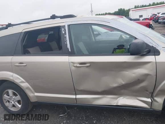 2009 Dodge Journey SE с VIN 3D4GG47B09T208939, выставлен на аукционе IAAI как лот 42707587 с пробегом 117 704 миль миль и . История ставок и продаж доступна на DreamBid. Изображение 13.