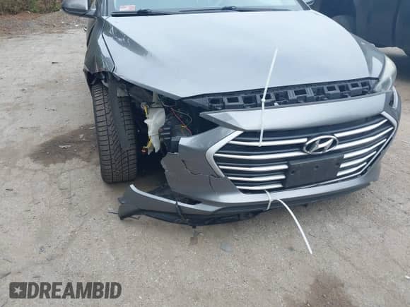 2018 Hyundai Elantra SEL z VIN 5NPD84LF0JH268097, wystawiony jako IAAI lot #42530586 z przebiegiem 131 808 mil mil oraz . Historia ofert i sprzedaży dostępna na DreamBid. Obrazek 6.