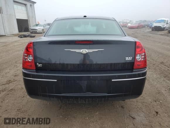 2010 Chrysler 300 Touring Signature с VIN 2C3CA5CVXAH211383, выставлен на аукционе Copart как лот 80954644 с пробегом 92 374 миль миль и Чистый • Clean title. История ставок и продаж доступна на DreamBid. Изображение 6.