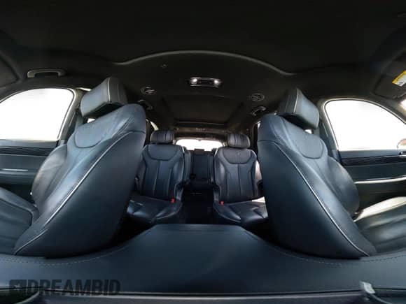 2023 Hyundai Palisade Calligraphy с VIN KM8R74GE4PU593825, выставлен на аукционе IAAI как лот 42554154 с пробегом 20 566 миль миль и . История ставок и продаж доступна на DreamBid. Изображение 17.