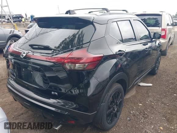 2021 Nissan Kicks SR z VIN 3N1CP5DV8ML562736, wystawiony jako IAAI lot #42669259 z przebiegiem 63 819 mil mil oraz . Historia ofert i sprzedaży dostępna na DreamBid. Obrazek 4.