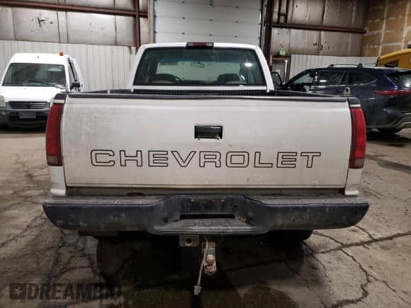 1998 Chevrolet Silverado 2500 с VIN 1GCGK29R2WE123218, выставлен на аукционе Copart как лот 45035105 с пробегом 190 034 миль миль и Списание • Salvage title. История ставок и продаж доступна на DreamBid. Изображение 6.