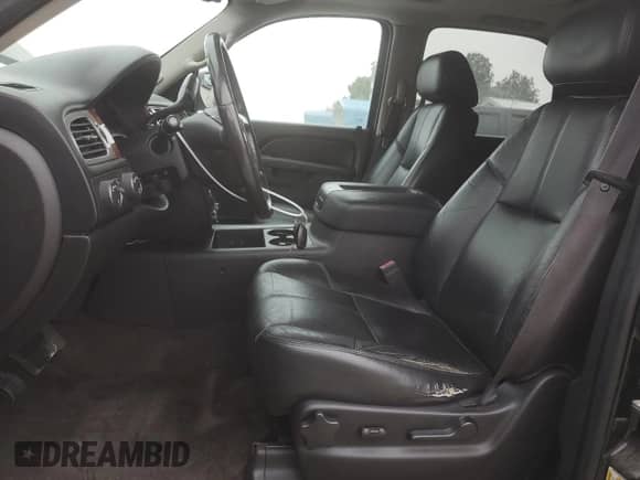2012 Chevrolet Tahoe с VIN 1GNSKDEJ0CR252267, выставлен на аукционе Copart как лот 84106674 с пробегом 230 509 миль миль и Чистый • Clean title. История ставок и продаж доступна на DreamBid. Изображение 7.