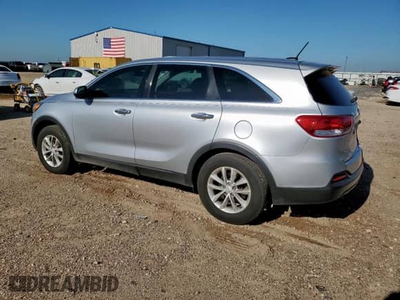2018 Kia Sorento LX with VIN 5XYPG4A33JG411415, listed as a Copart auction lot 69861555 with 114,822 mi miles and Clean title. Bid and sale history available at DreamBid. Image 2.