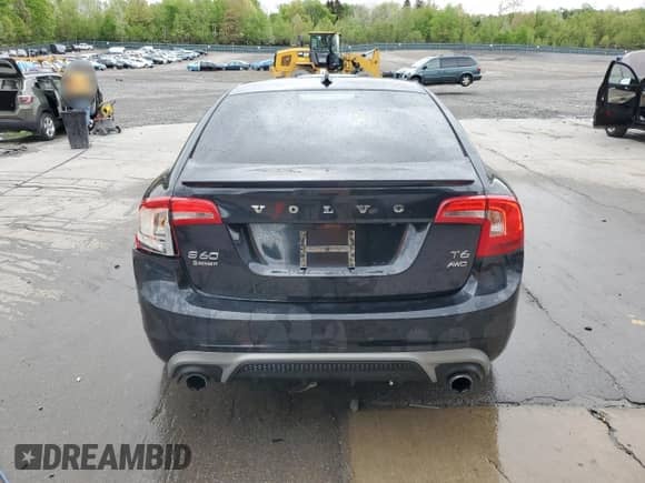 2015 Volvo S60 с VIN YV1902TP9F2332358, выставлен на аукционе Copart как лот 55616165 с пробегом 99 357 миль миль и Списание • Salvage title. История ставок и продаж доступна на DreamBid. Изображение 6.