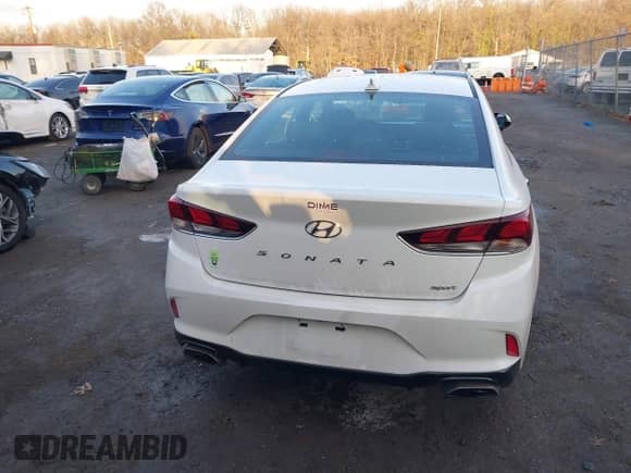 2018 Hyundai Sonata Limited с VIN 5NPE34AF3JH727810, выставлен на аукционе IAAI как лот 41145467 с пробегом 77 711 миль миль и . История ставок и продаж доступна на DreamBid. Изображение 16.