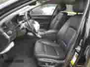 2015 BMW 5 Series 535d xDrive z VIN WBAFV3C5XFD686924, wystawiony jako Copart lot #50305025 z przebiegiem Nie podano mil oraz Szkoda całkowita • Salvage title. Historia ofert i sprzedaży dostępna na DreamBid. Obrazek 7.