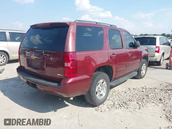 2008 Chevrolet Tahoe LTZ с VIN 1GNFC13018J101046, выставлен на аукционе IAAI как лот 43251015 с пробегом 207 385 миль миль и . История ставок и продаж доступна на DreamBid. Изображение 4.
