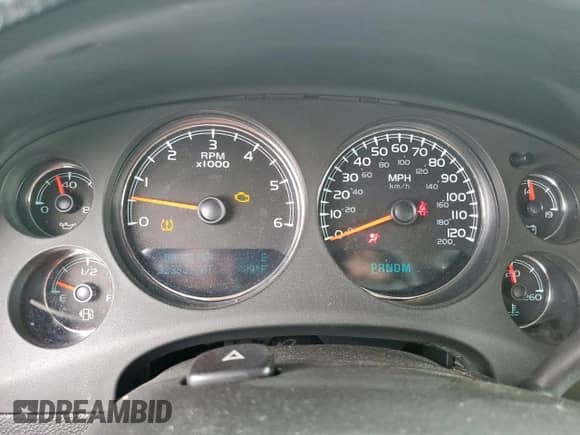 2010 Chevrolet Tahoe LTZ с VIN 1GNUCCE0XAR177369, выставлен на аукционе Copart как лот 57185975 с пробегом 329 831 миль миль и Списание • Salvage title. История ставок и продаж доступна на DreamBid. Изображение 9.