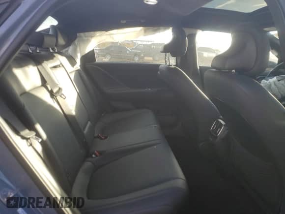 2024 Hyundai Ioniq 6 Limited с VIN KMHM54AC2RA064207, выставлен на аукционе Copart как лот 88097135 с пробегом 4 006 миль миль и Списание • Salvage title. История ставок и продаж доступна на DreamBid. Изображение 10.
