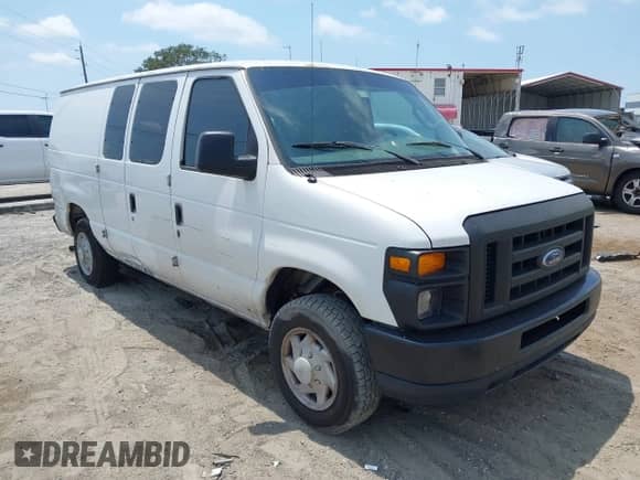 2008 Ford Econoline Cargo Commercial with VIN 1FTNE14W98DA34986, listed as a IAAI auction lot 42216226 with 310,474 mi miles and . Bid and sale history available at DreamBid. Image 1.