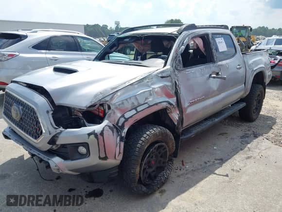 2019 Toyota Tacoma TRD Off Road с VIN 3TMCZ5AN0KM213069, выставлен на аукционе IAAI как лот 42864612 с пробегом 121 234 миль миль и . История ставок и продаж доступна на DreamBid. Изображение 17.